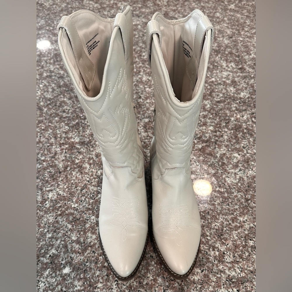Steve Madden Cream Heeled Boots